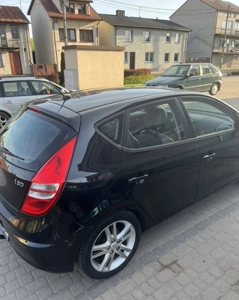 Hyundai I30 cena 18000 przebieg: 261000, rok produkcji 2007 z Włoszczowa małe 172